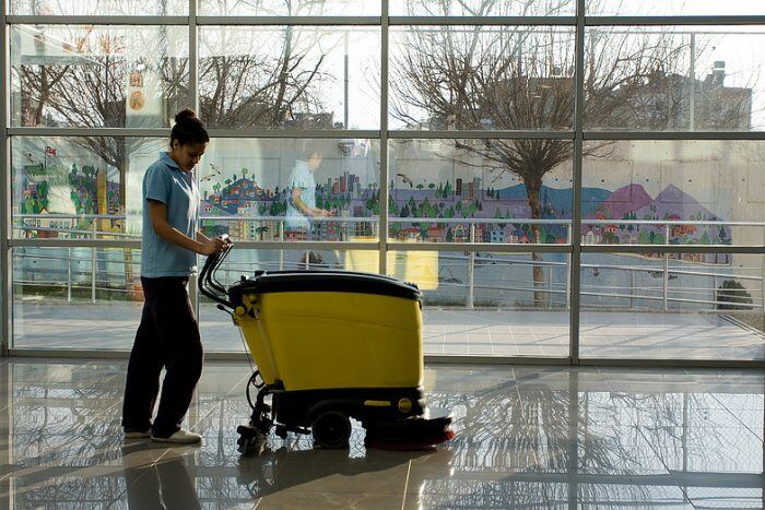 iNX uses automatic floor scrubbers for faster, more effective floor cleaning